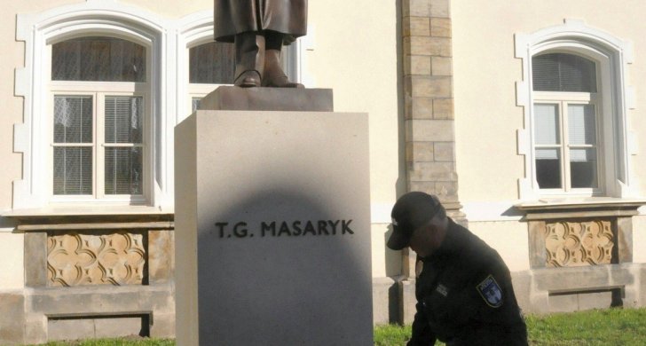 05.jpg